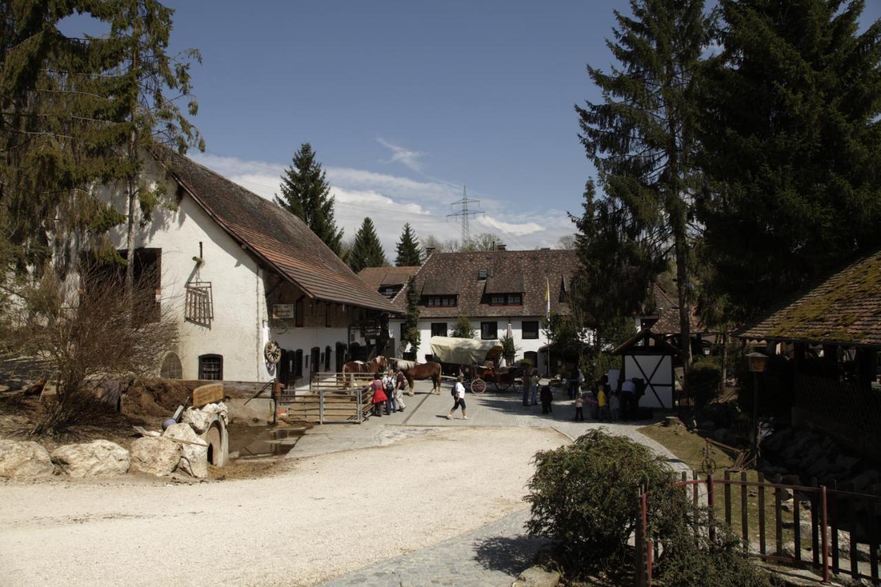 Erlebnisgastronomie Lochmuhle Hotel Eigeltingen Exterior photo